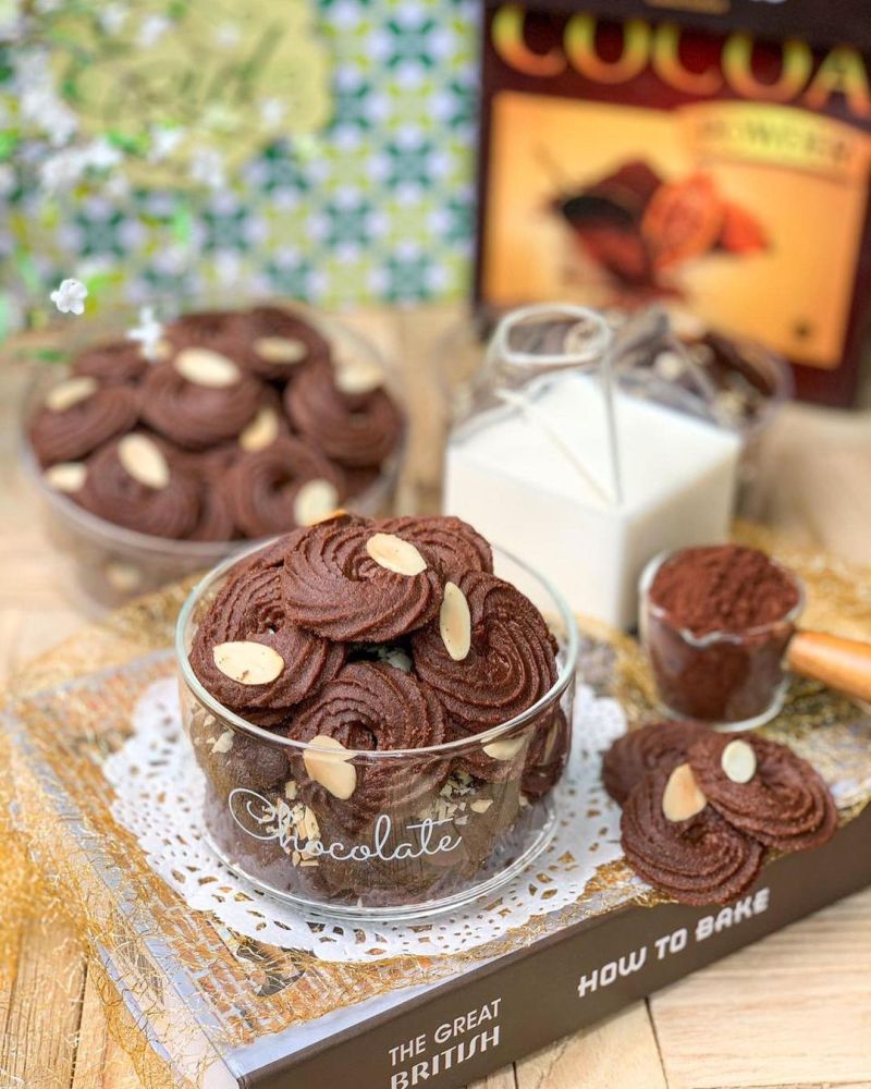 almond-chocolate-cookies
