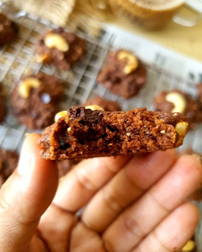 choco-nuts-cookies