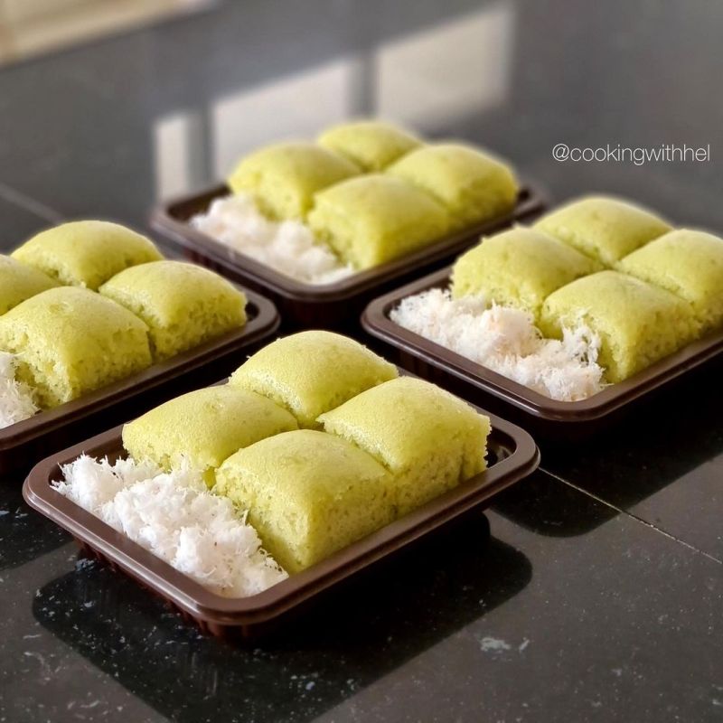 kue-apem-pandan