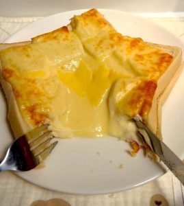 lava-cheese-toast